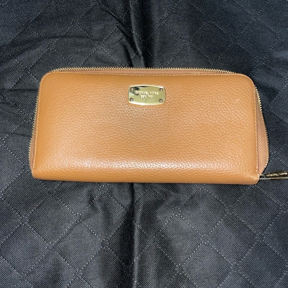 Brown leather Michael Kors wallet